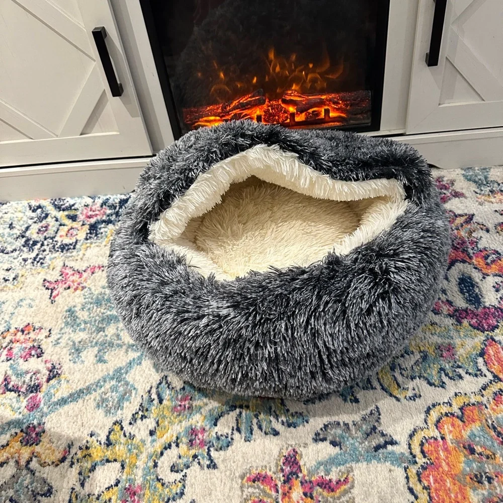 24” x 24” Dog/Cat Snuggle Bed